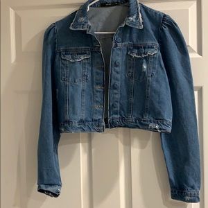 NWT Jean jacket puffer sleeve distressed